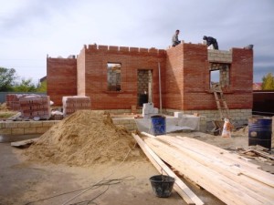 строительство дома из кирпича